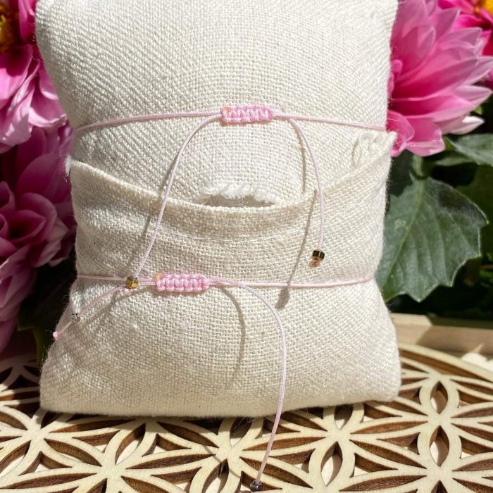 Vue arrière des 2 bracelets quartz rose avec nœuds coulissants