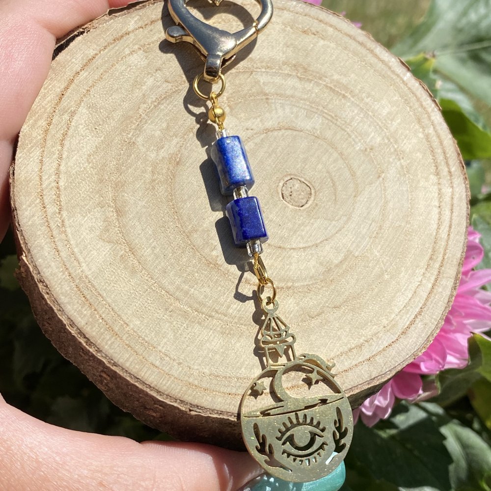 Porte-clé en lapis-lazuli avec une breloque potion magique doré, fait main