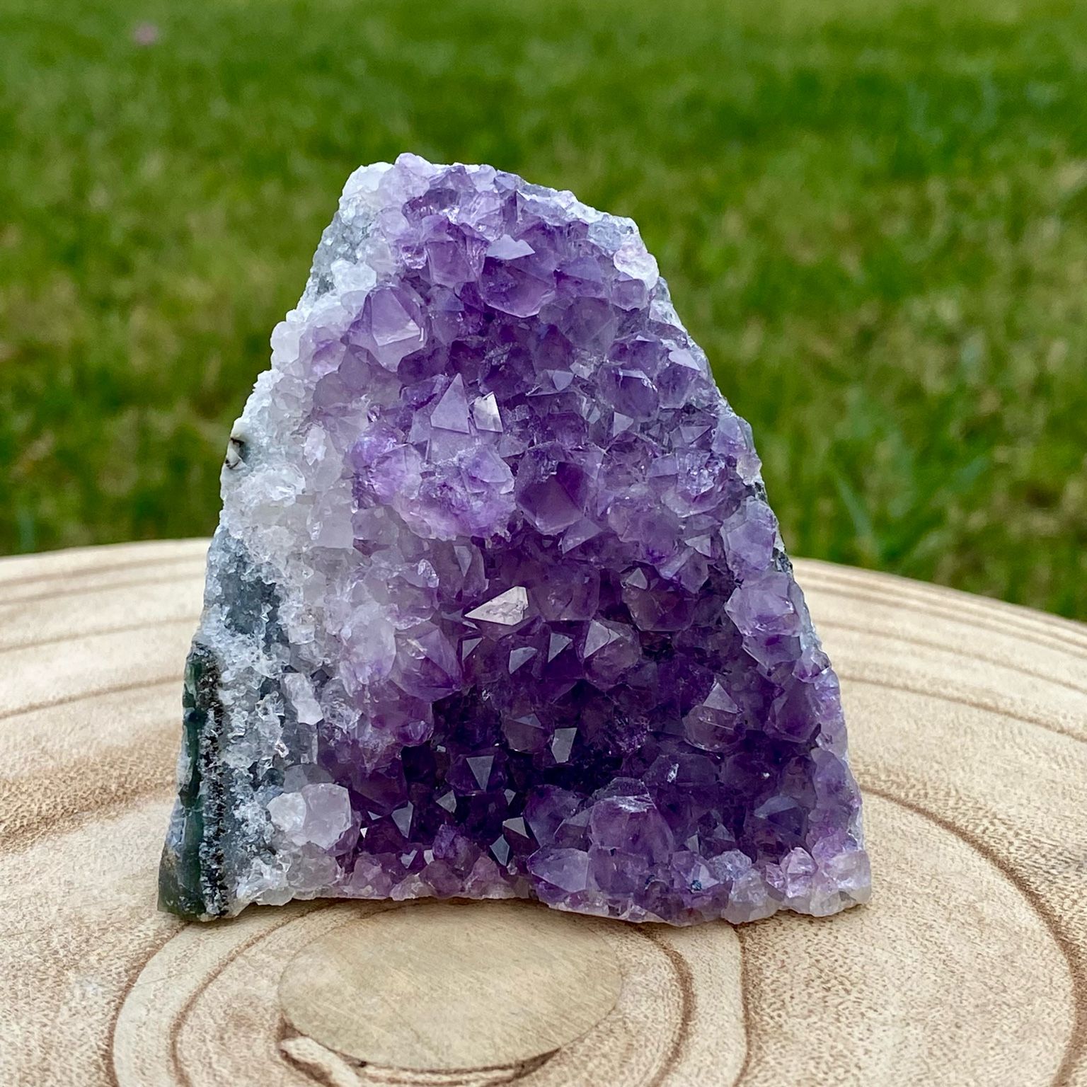Druse d’améthyste violette naturelle du Brésil – décoration zen et apaisante – Les Merveilles by Pauline