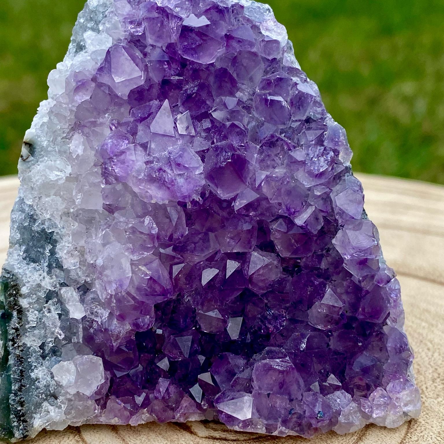 Druse d’améthyste violette naturelle du Brésil – décoration zen et apaisante – Les Merveilles by Pauline