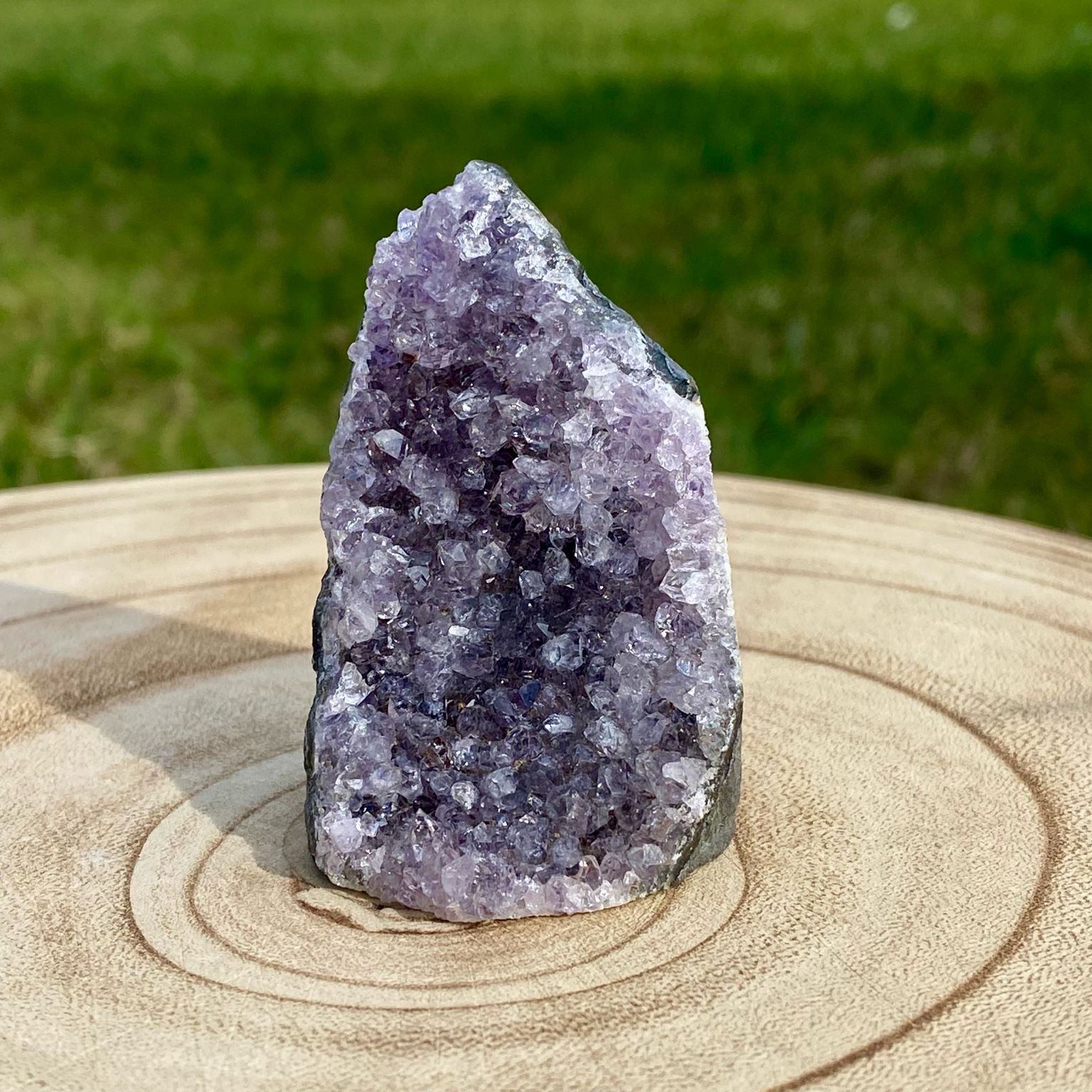 Druse d’améthyste violette naturelle du Brésil – décoration zen et apaisante – Les Merveilles by Pauline