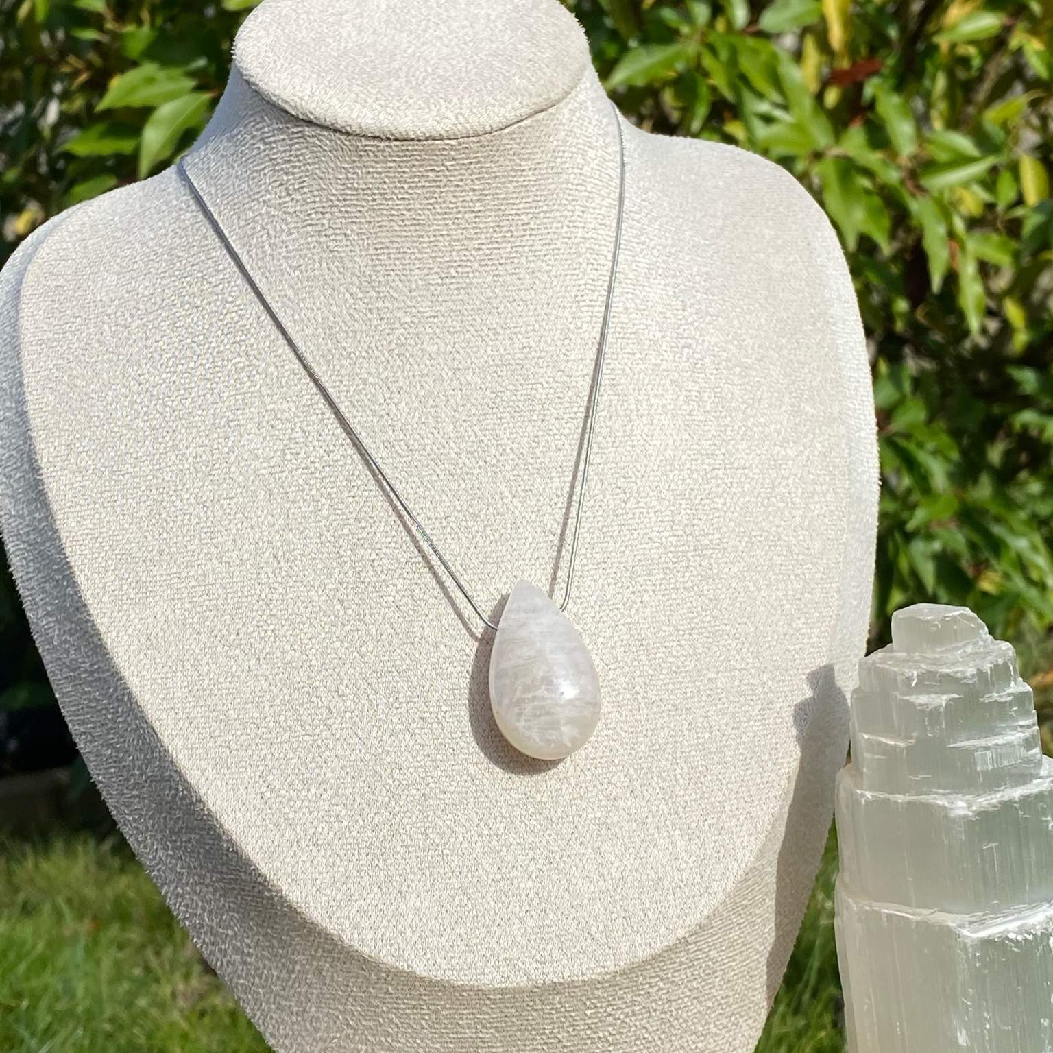 Collier pendentif Pierre de lune - Féminité & Intuition – Image 5