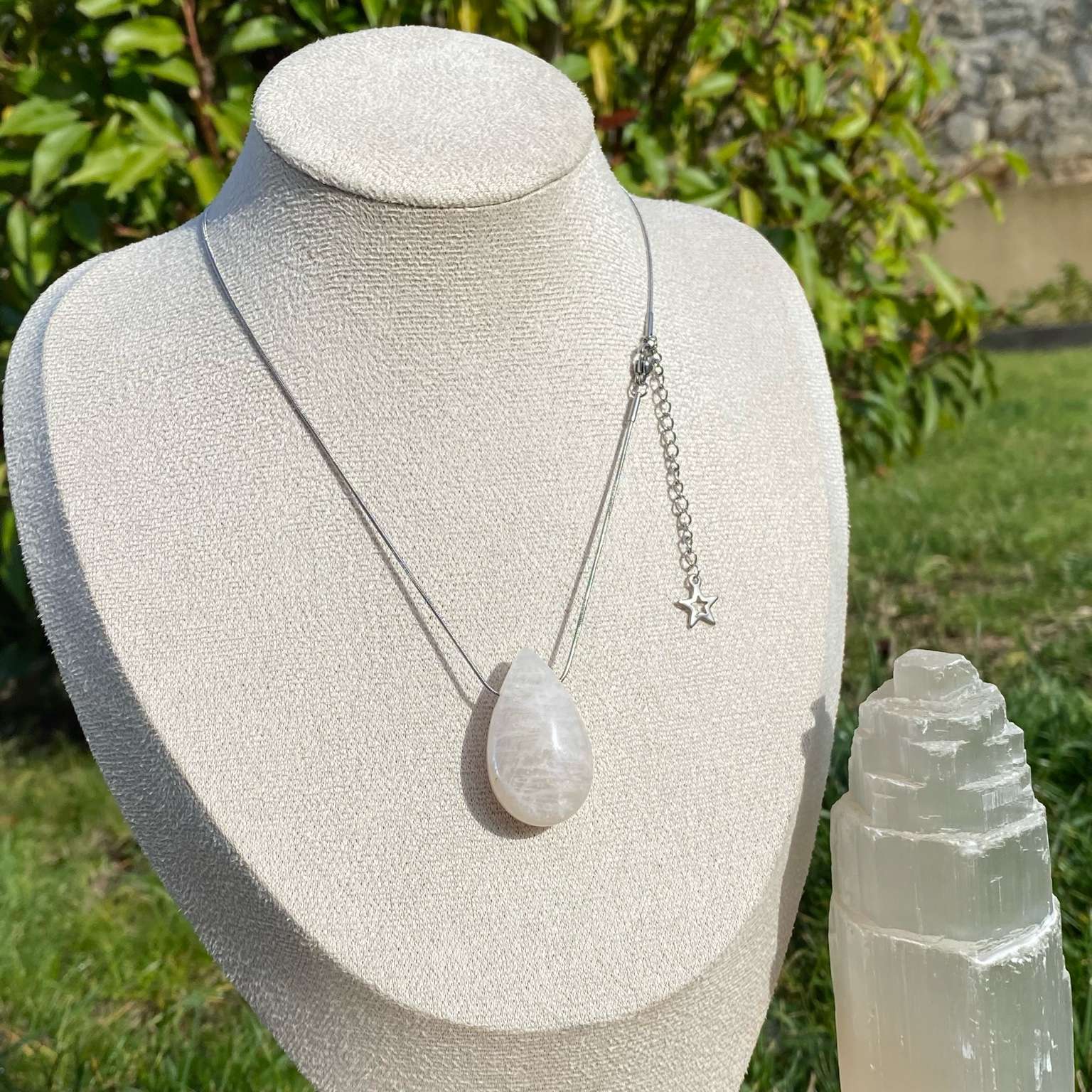 Collier pendentif Pierre de lune - Féminité & Intuition – Image 6