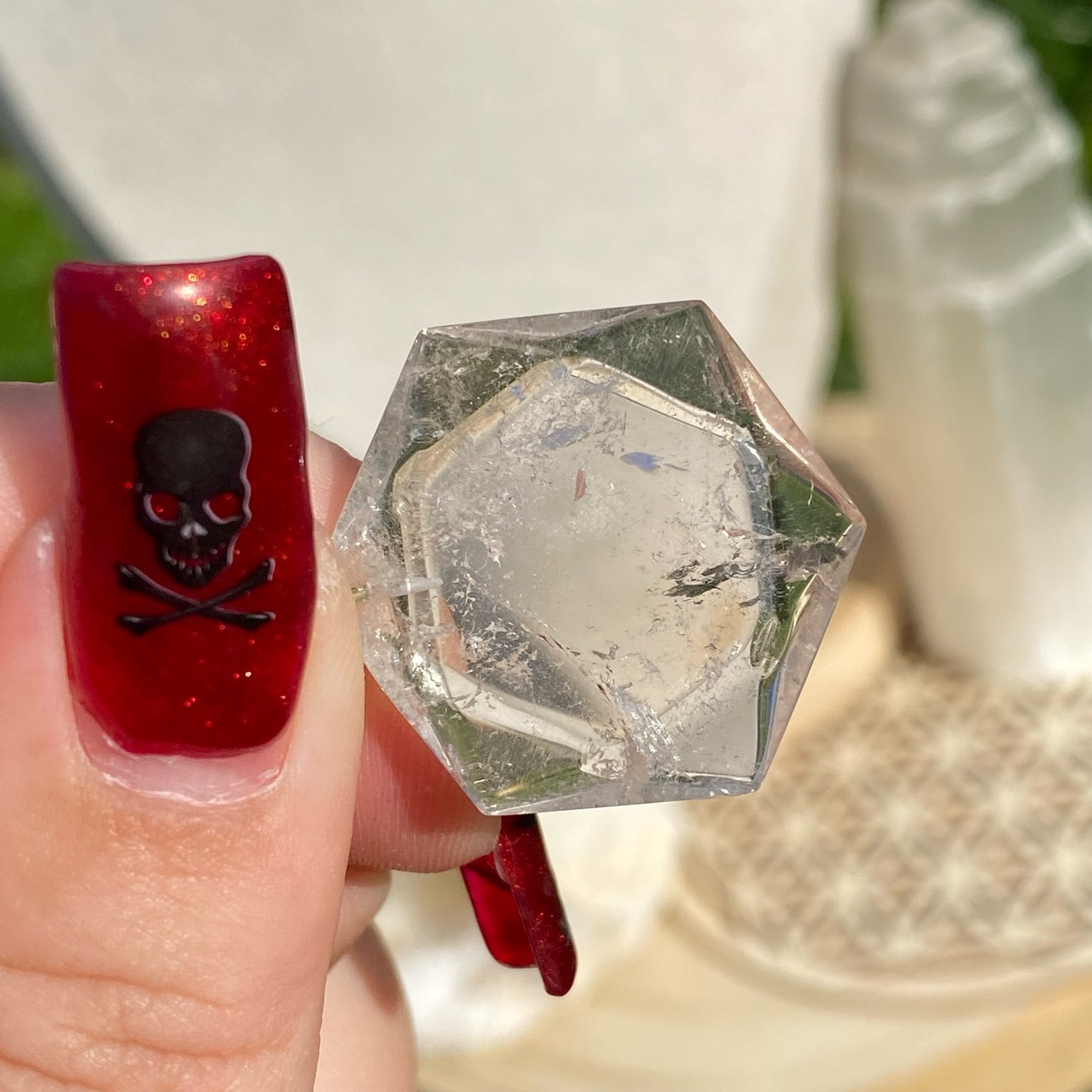 Collier pendentif quartz fumé taillé en forme de sceau de Salomon, symbole spirituel sur chaîne argentée Les Merveilles by Pauline.